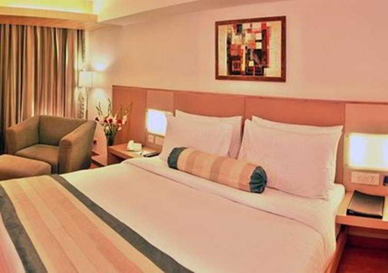 Comfort Inn Gsk Амритсар Стая снимка